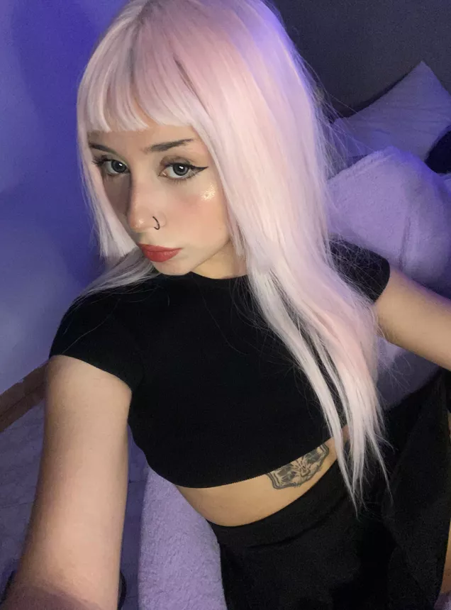 Do my eyes or my lips turn you on the most? (18F)