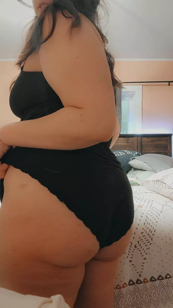 do you like curvy milfs 