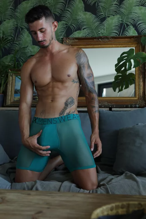 Do you like green on me?