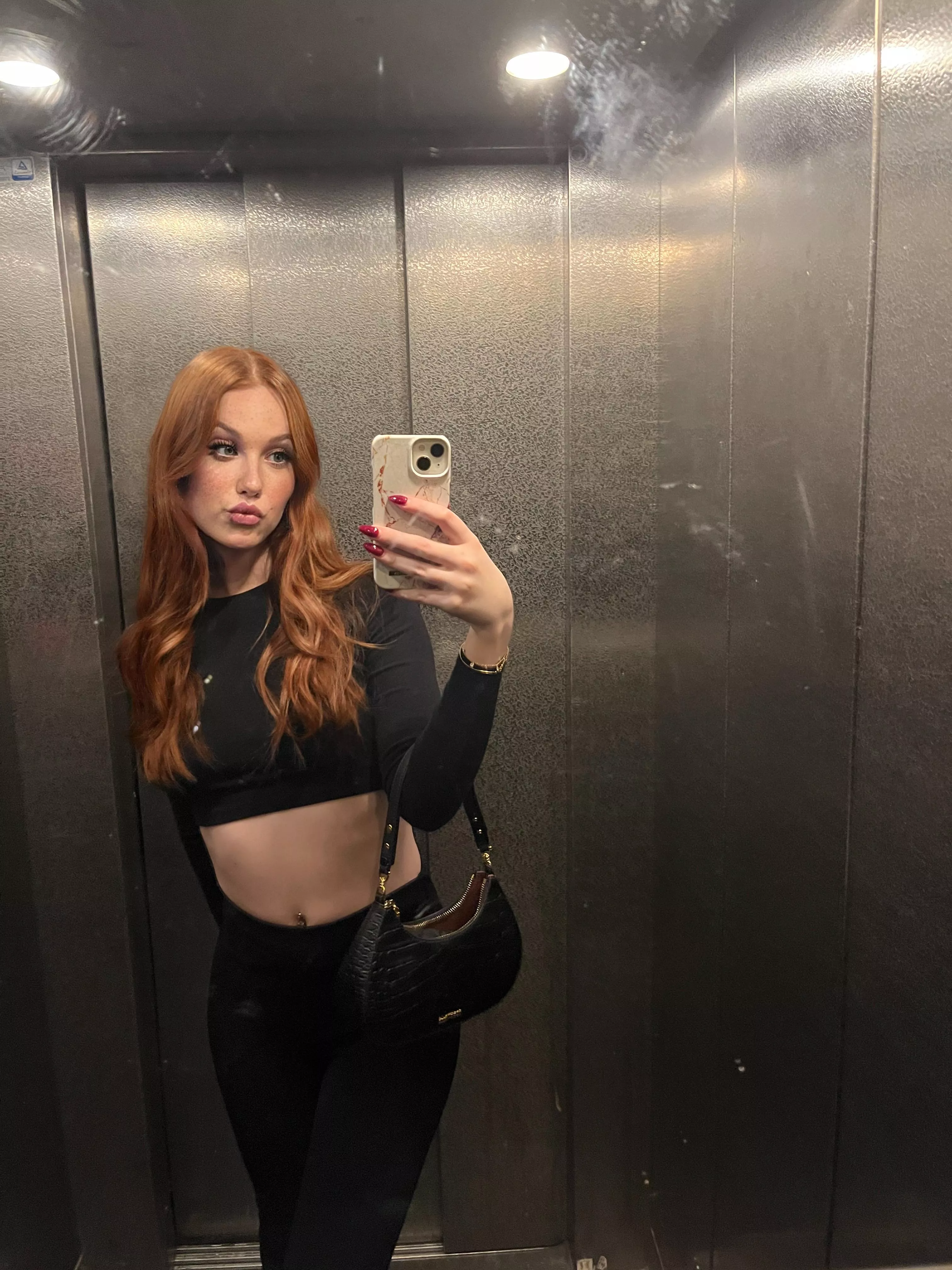do you like my new croptop in black ? :)