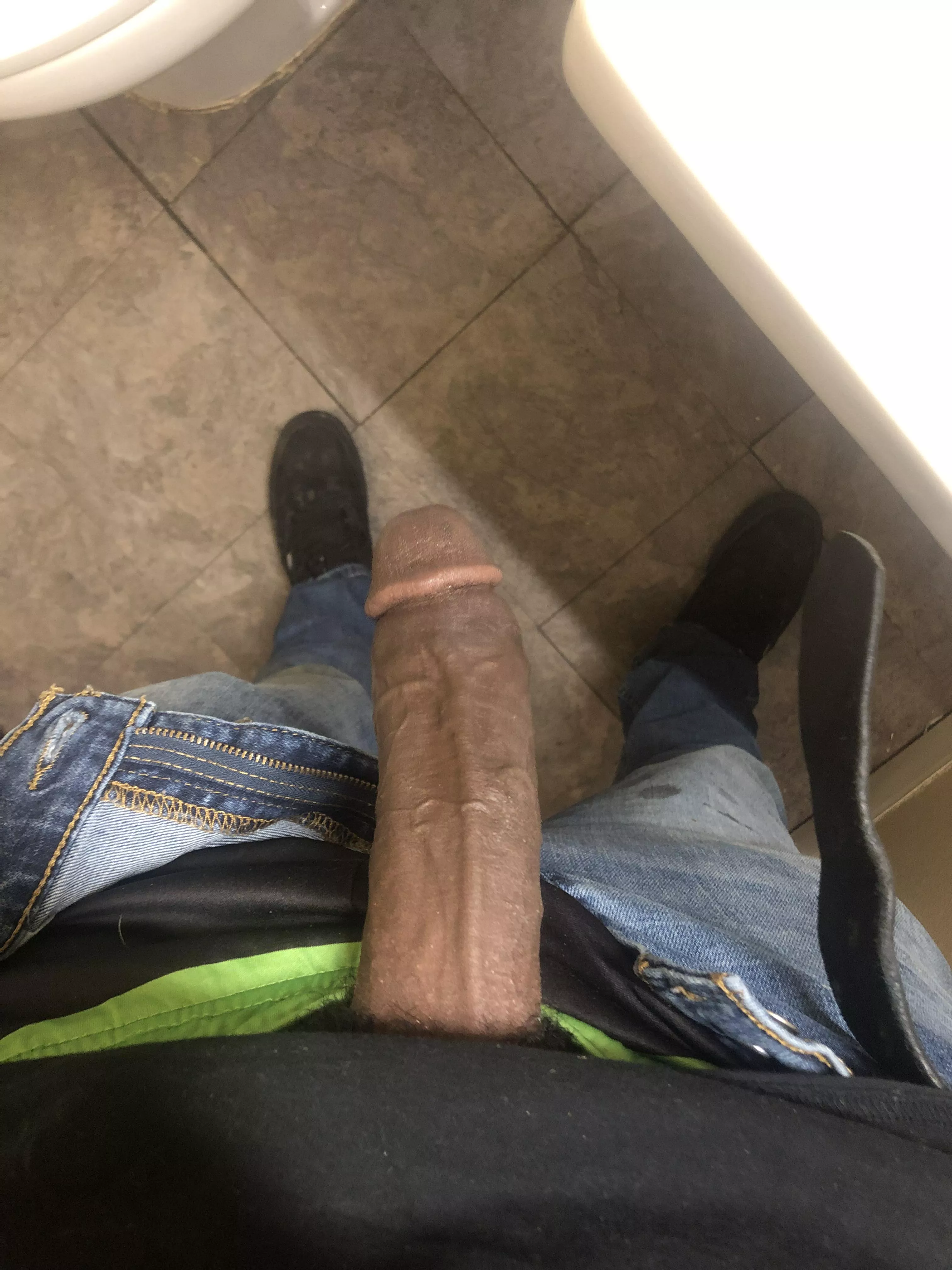 Getting hard. Wanna finish the job and get me harder 😏😏