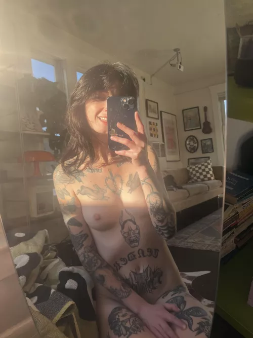 Goth girls actually love the sun (at least this one does :))