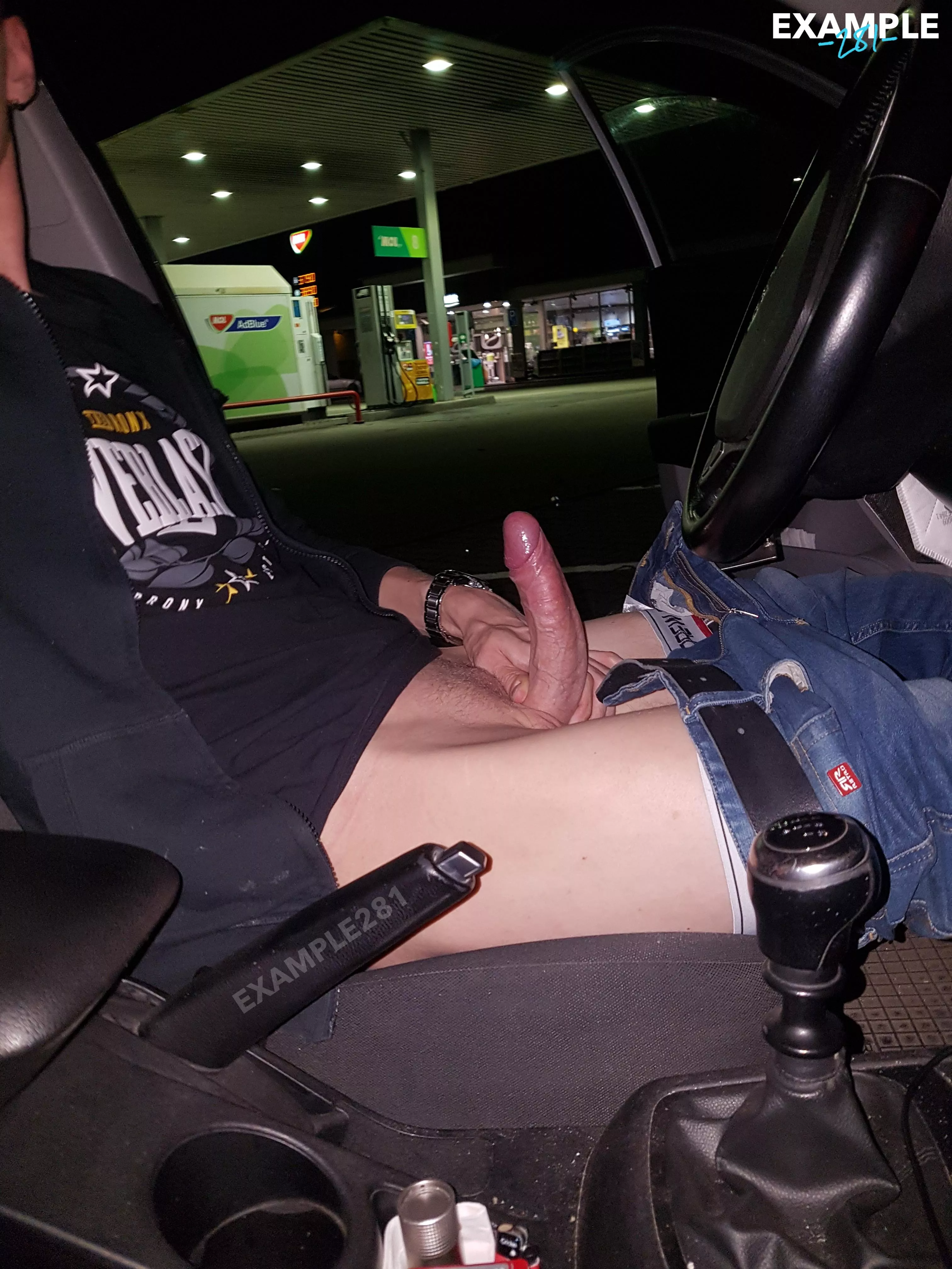 Greetings from the gas station ⛽️