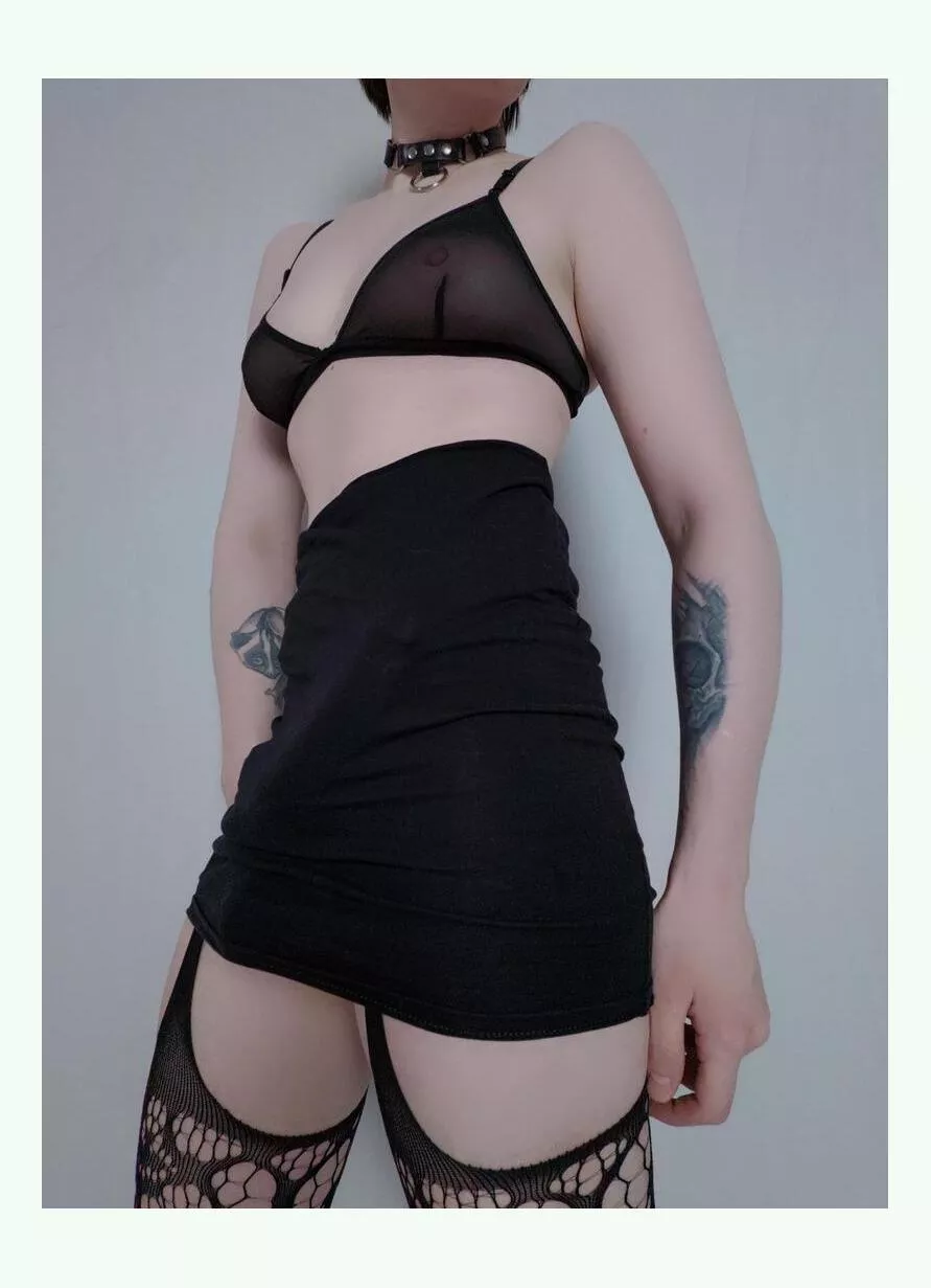 Imagine you met a girl wt a party. You decide to get to know her better and under her skirt you see a big strapon. And she realizes you're turned on by it. Dream or reality?