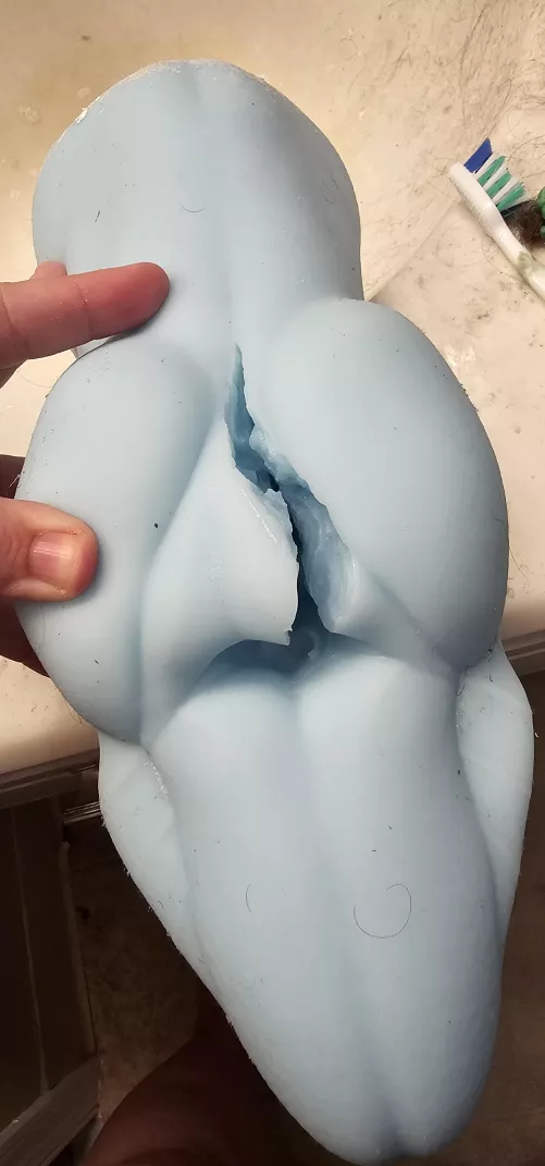 It's not fixable by dragon glue, is it?