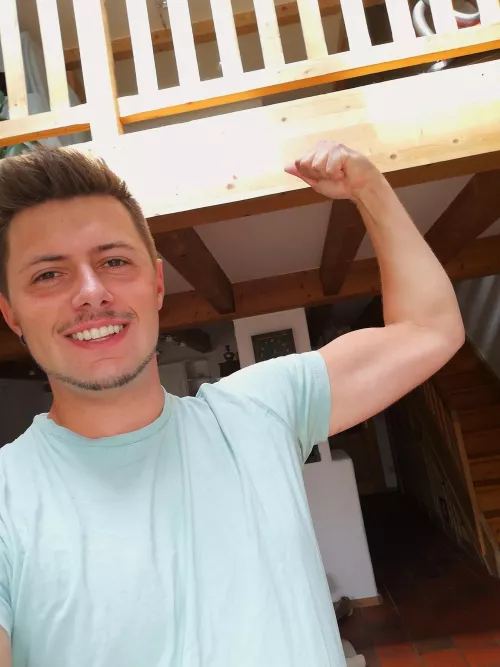 It's not much, but it's also the angle :D Starting to gain back some confidence and working towards a body I feel comfortable in :). Gay dating is rough..