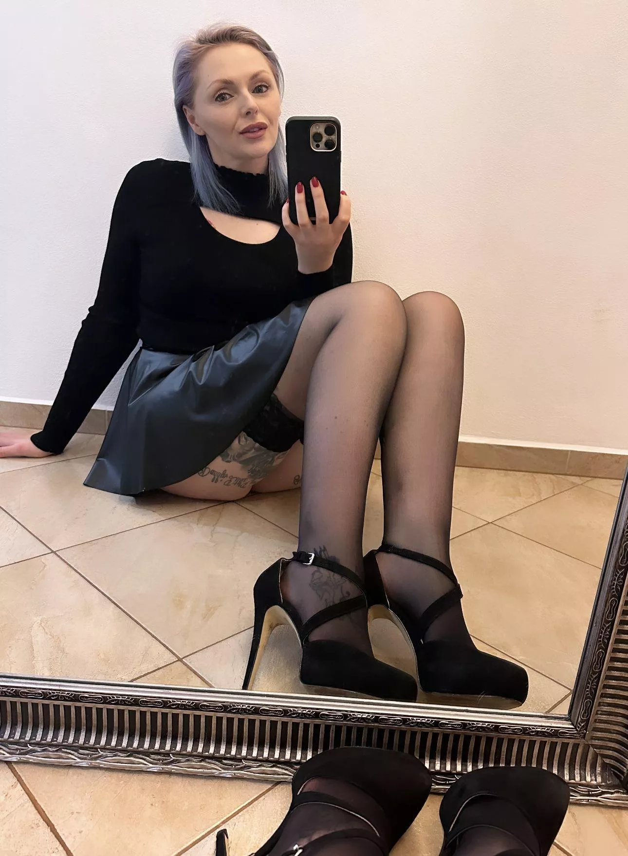 Just your 38yo MILF next door