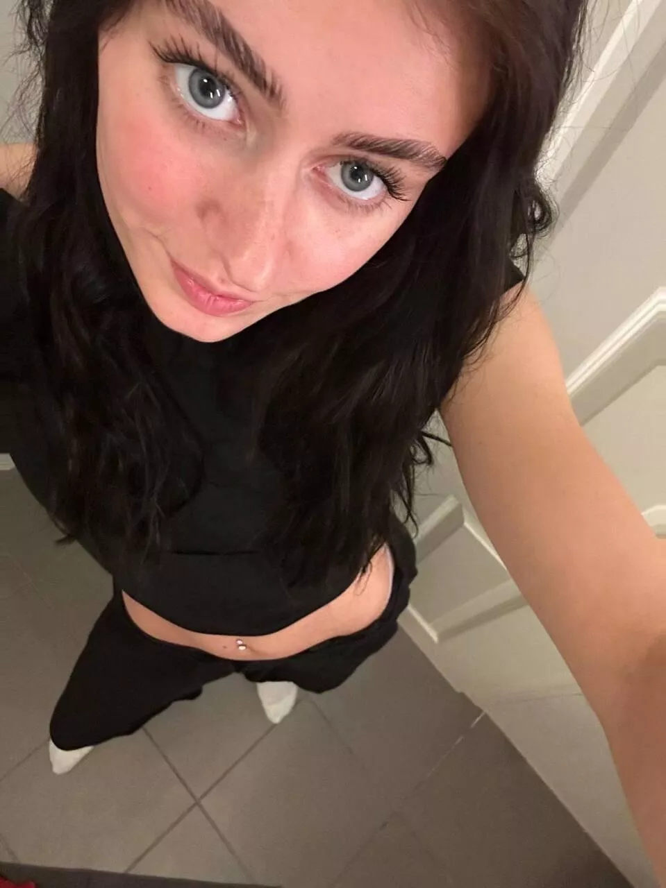 Look me in the eyes ;)