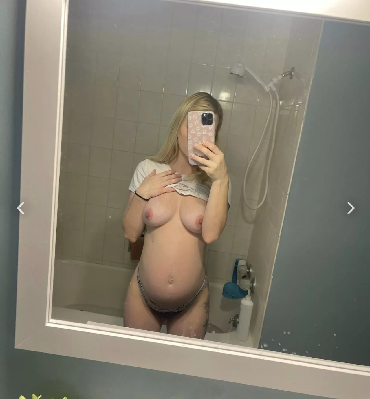 Say yes if you want to see my pregnant pussy💦💦