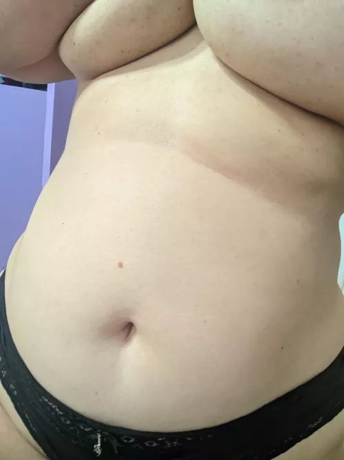 The chubbiest belly for you to kiss