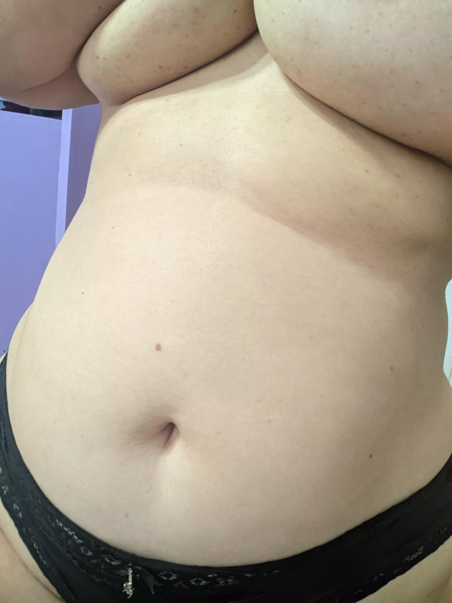 The chubbiest belly for you to kiss