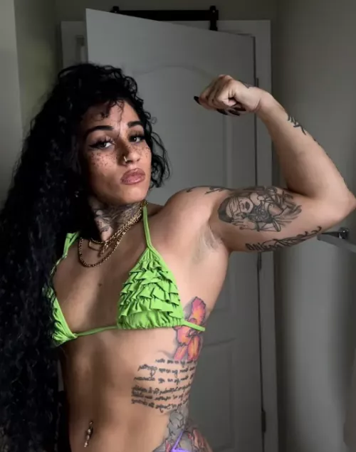 Turn me on by licking my armpits