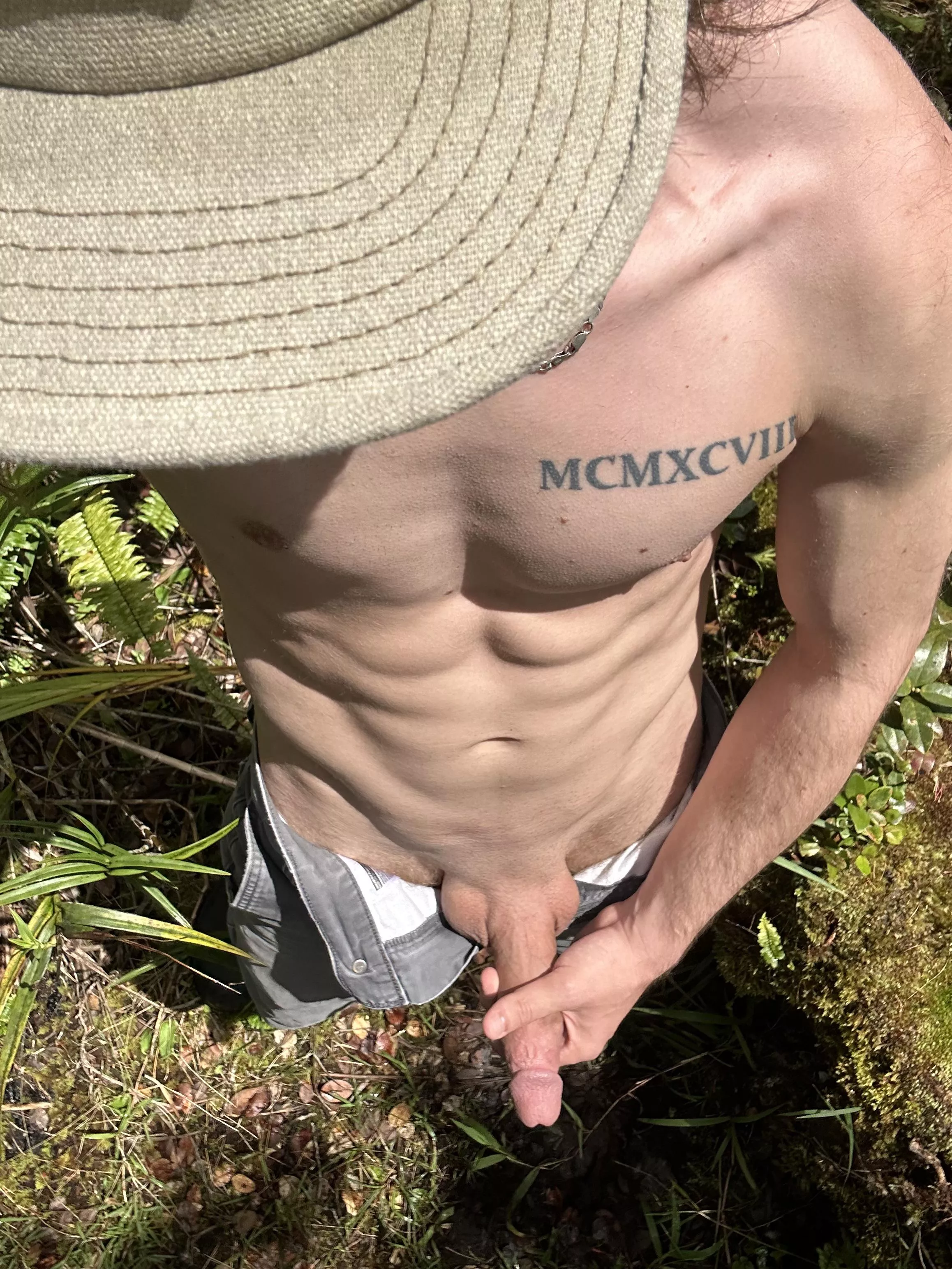 When gaymers touch grass 