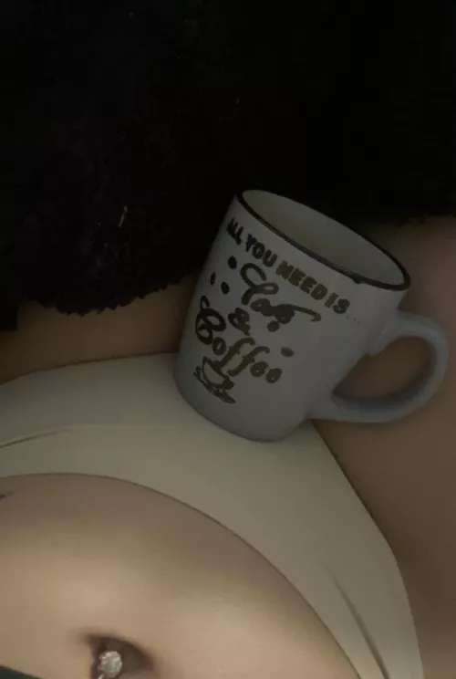 wish i wasn't laying here so lonely with no one to talk to :(