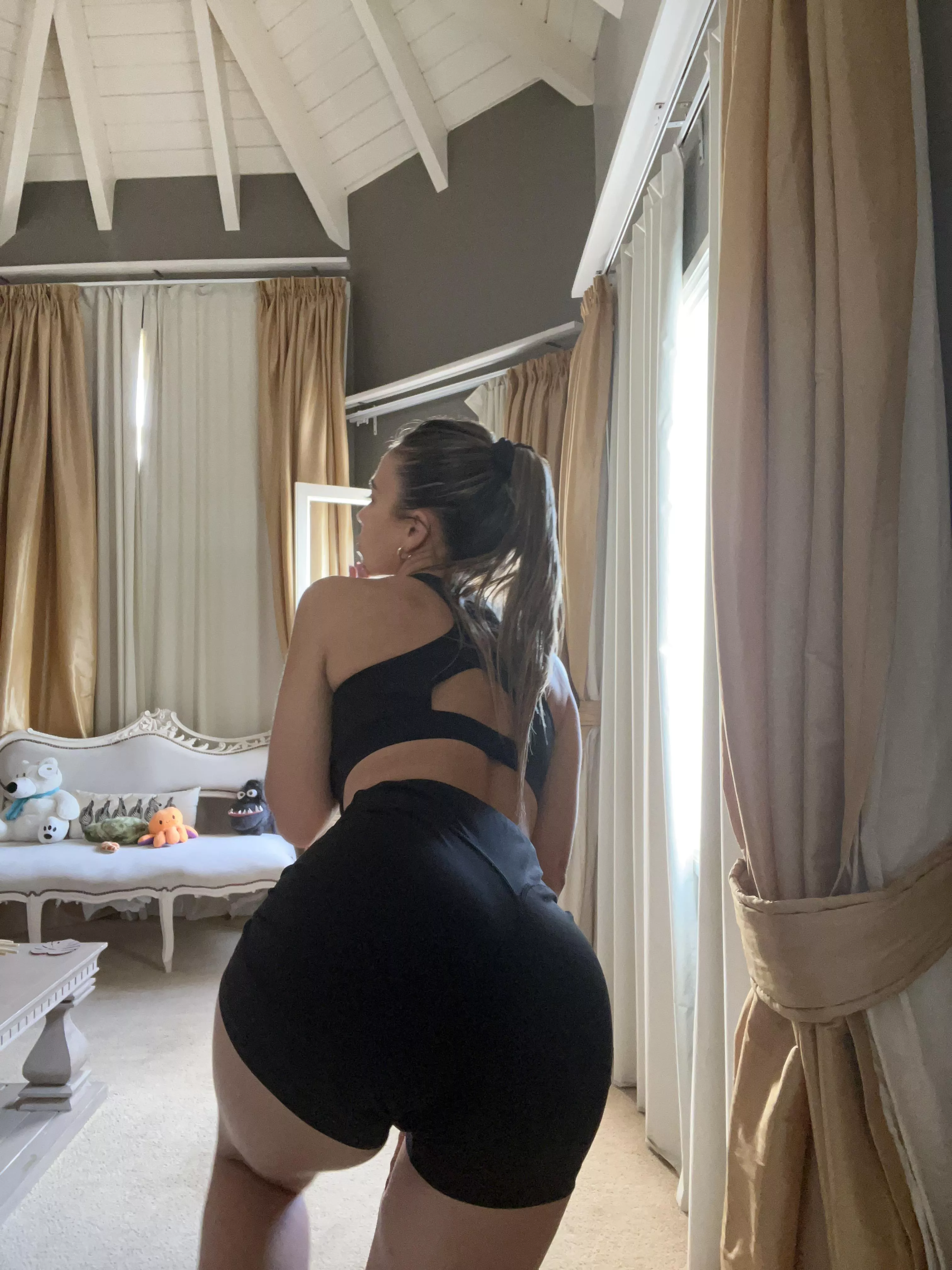 Would you fuck me raw or wrap it up