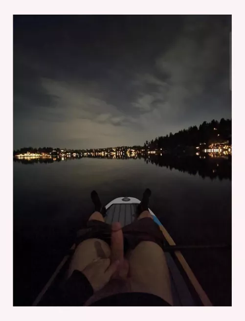 Yup, right kn the lake 😜