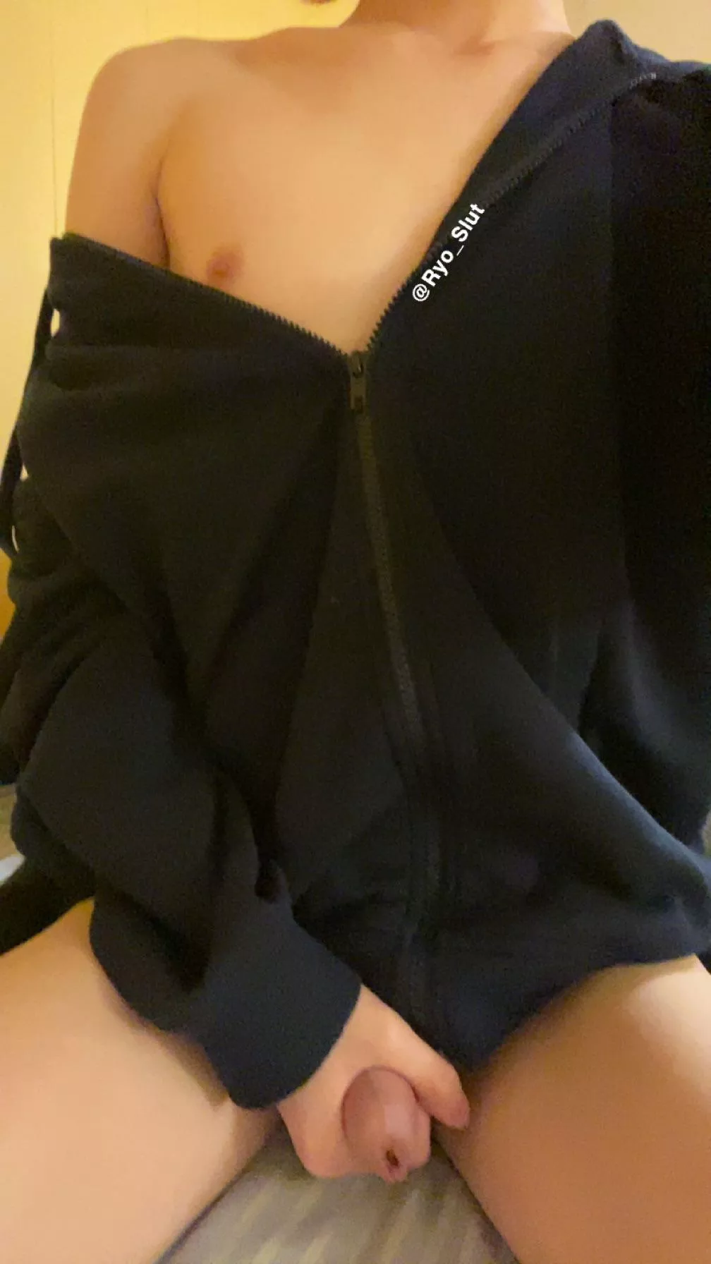 [18] submissive and breedable