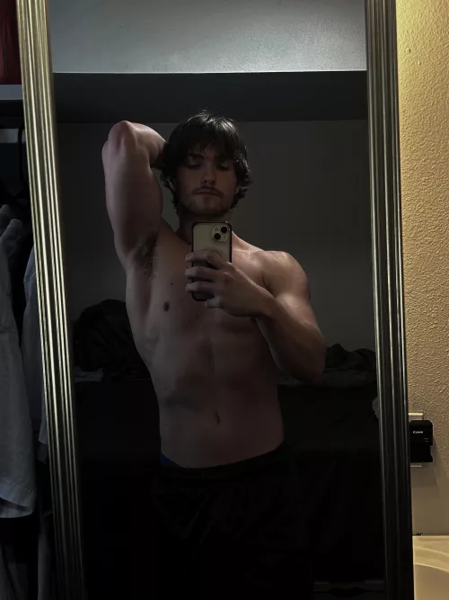 [20]Do you like muscular guys?