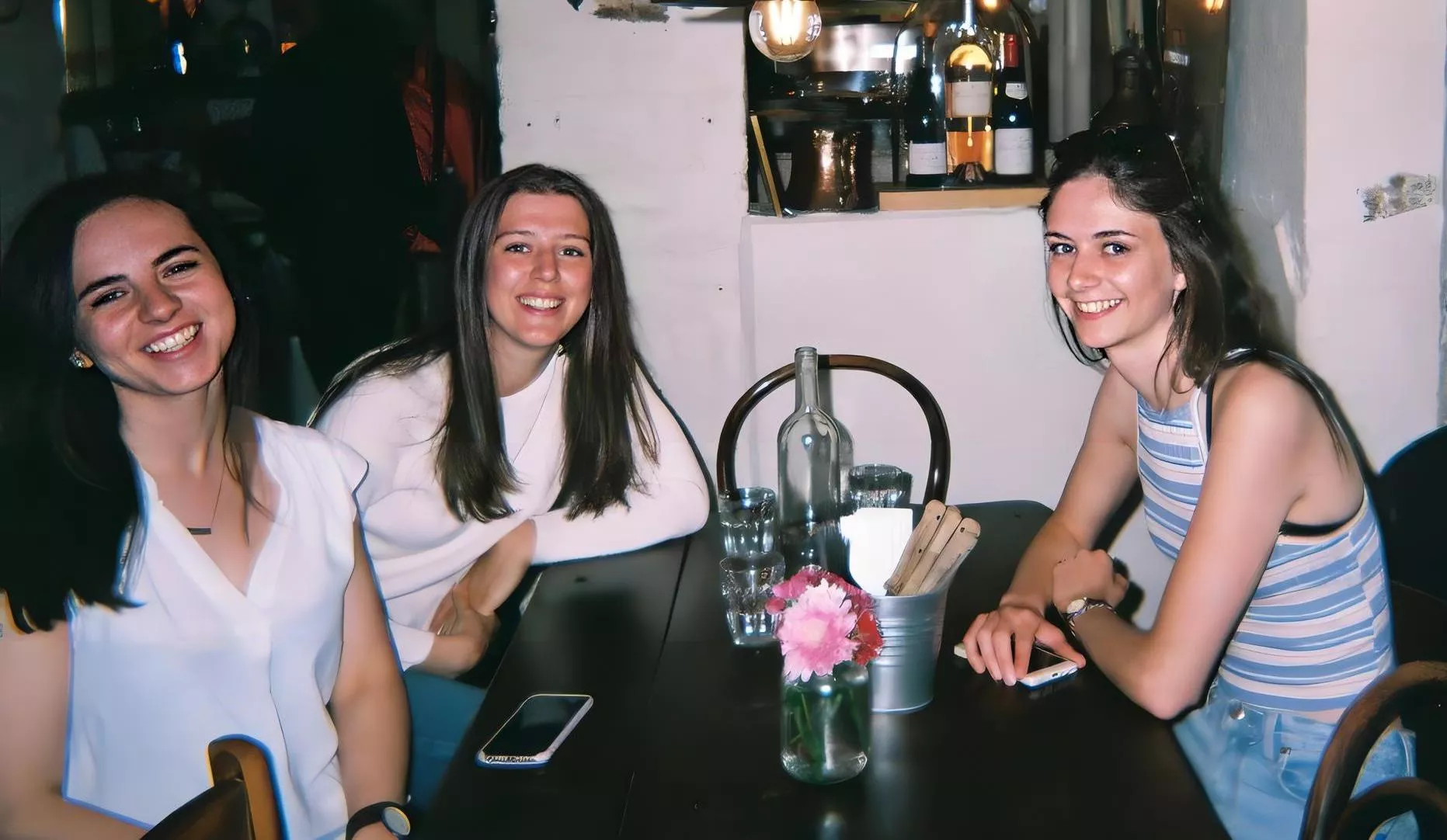 [3] Dinner Party Girls