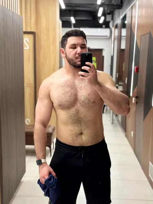 Any lovers of dad bods?