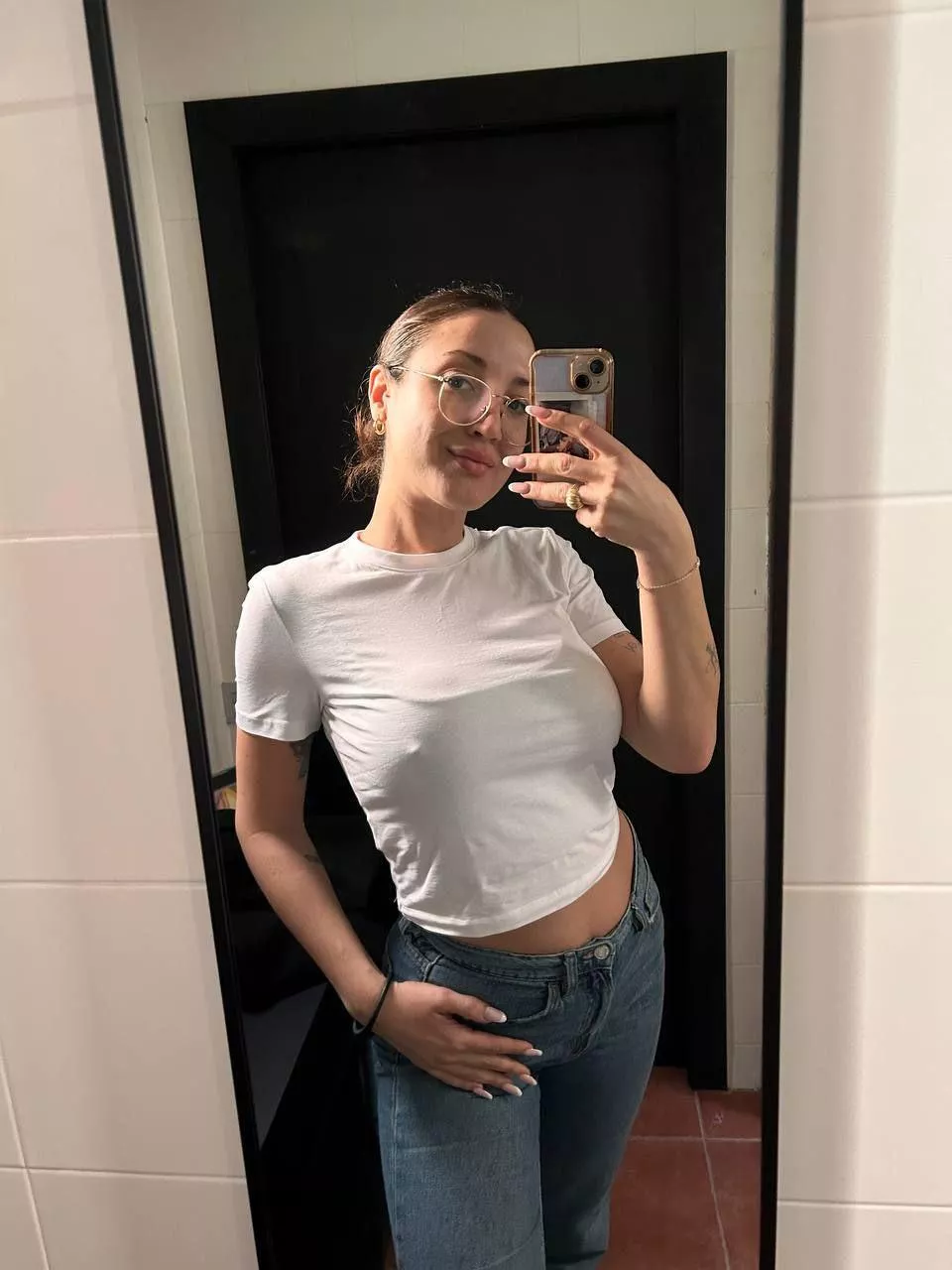 are classy girls your type?