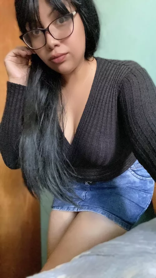 Can this latina teacher ride your dick?