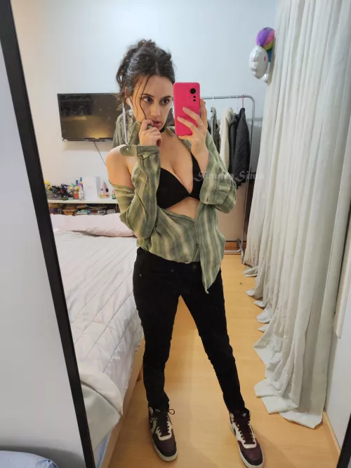 Can you guess what i`m listening?