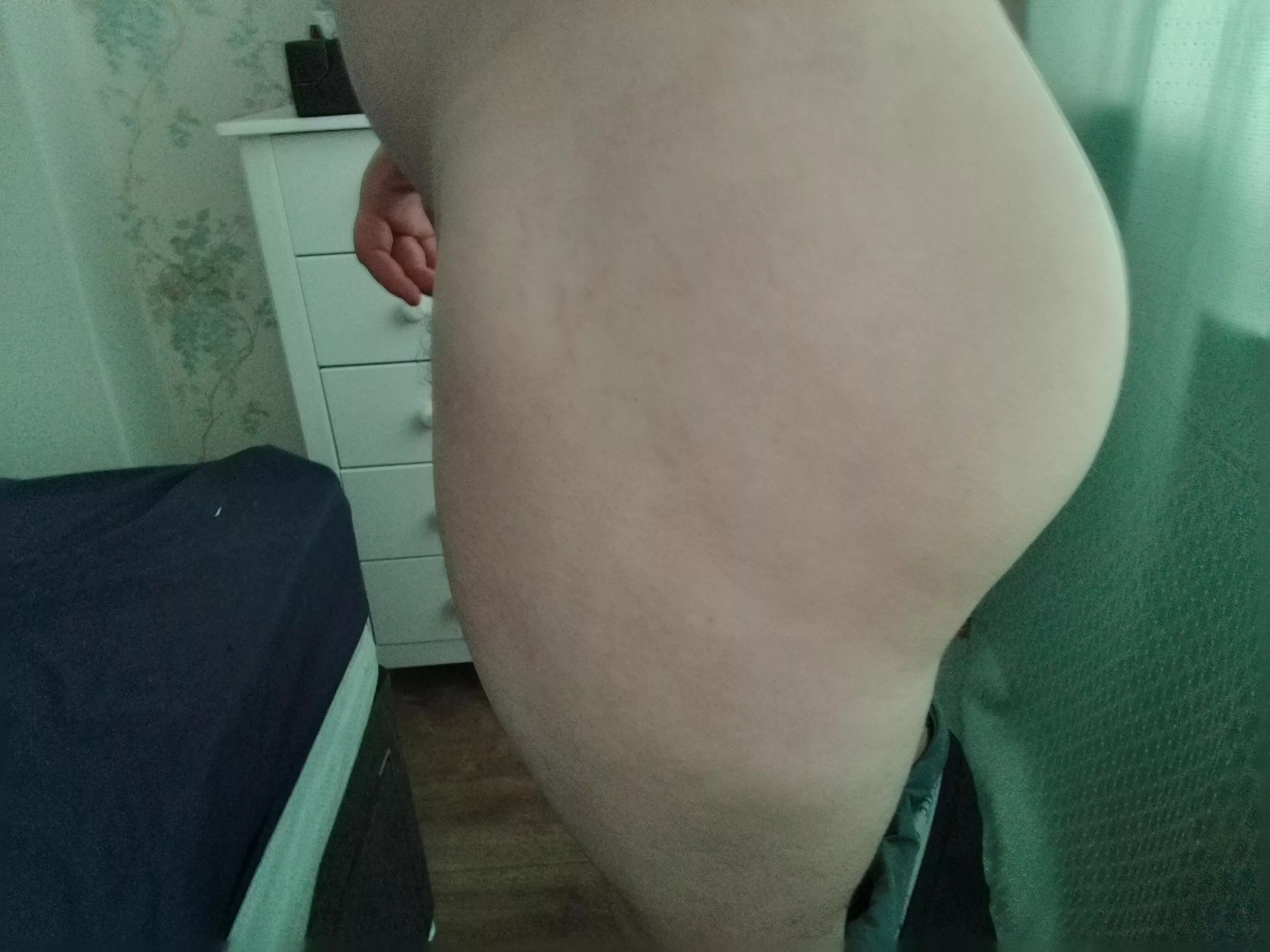 Come fuck my barely legal ass