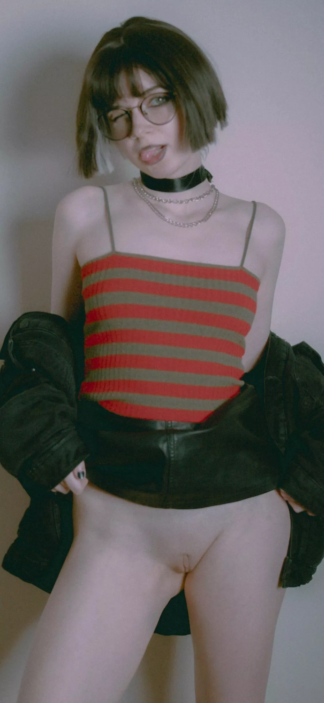 Daddy taught me not to wear panties under my skirt