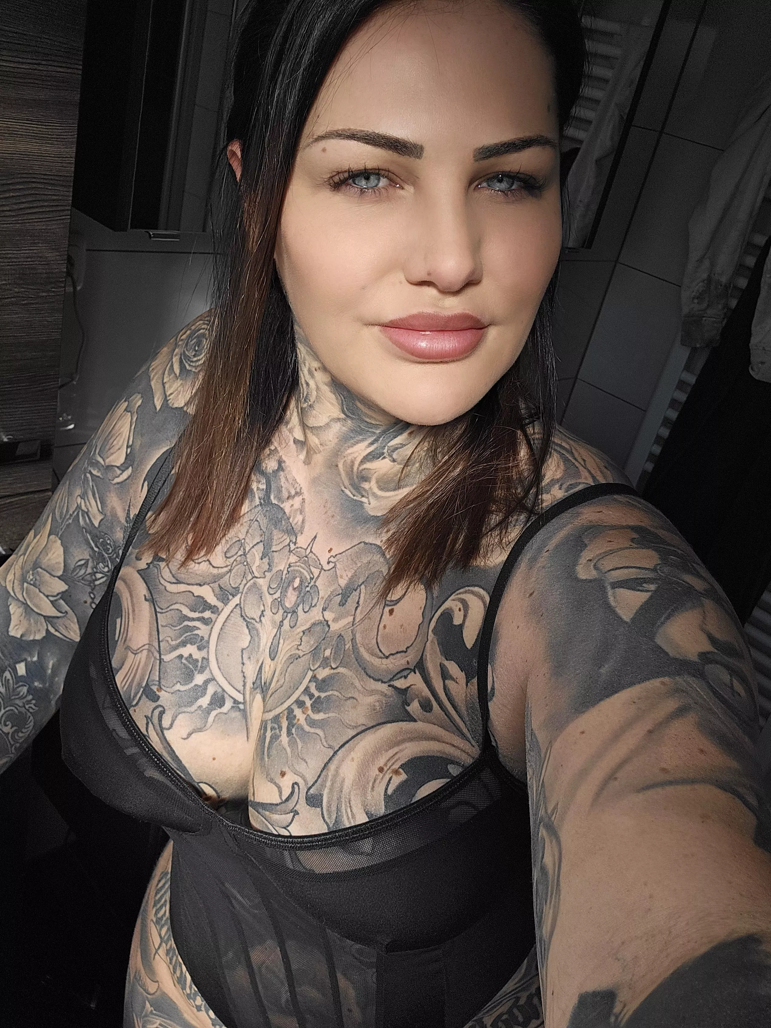 Do I make you uncomfortable wearing this?