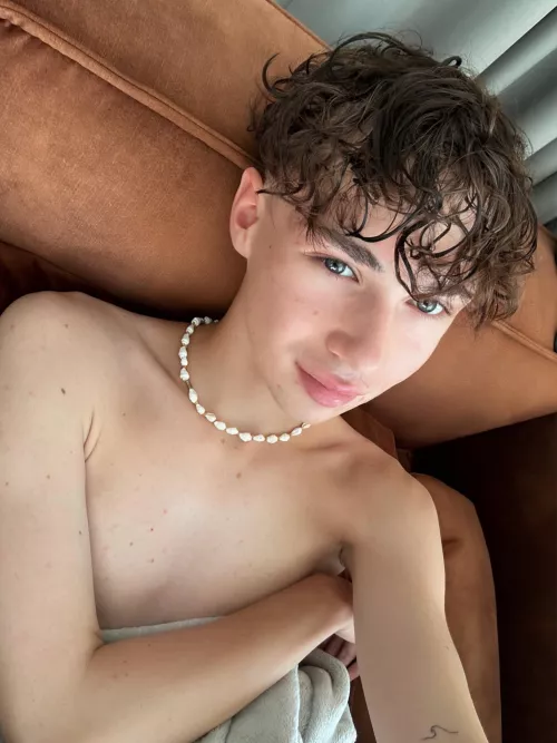 Do you think my 19yo125lbs small body is sexy?