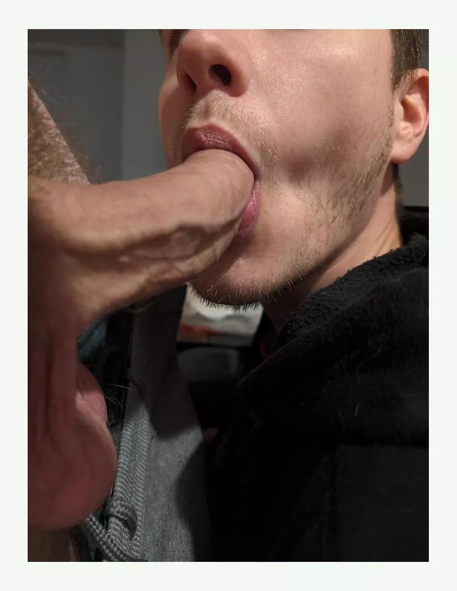 Feeding the twink nexfdoor