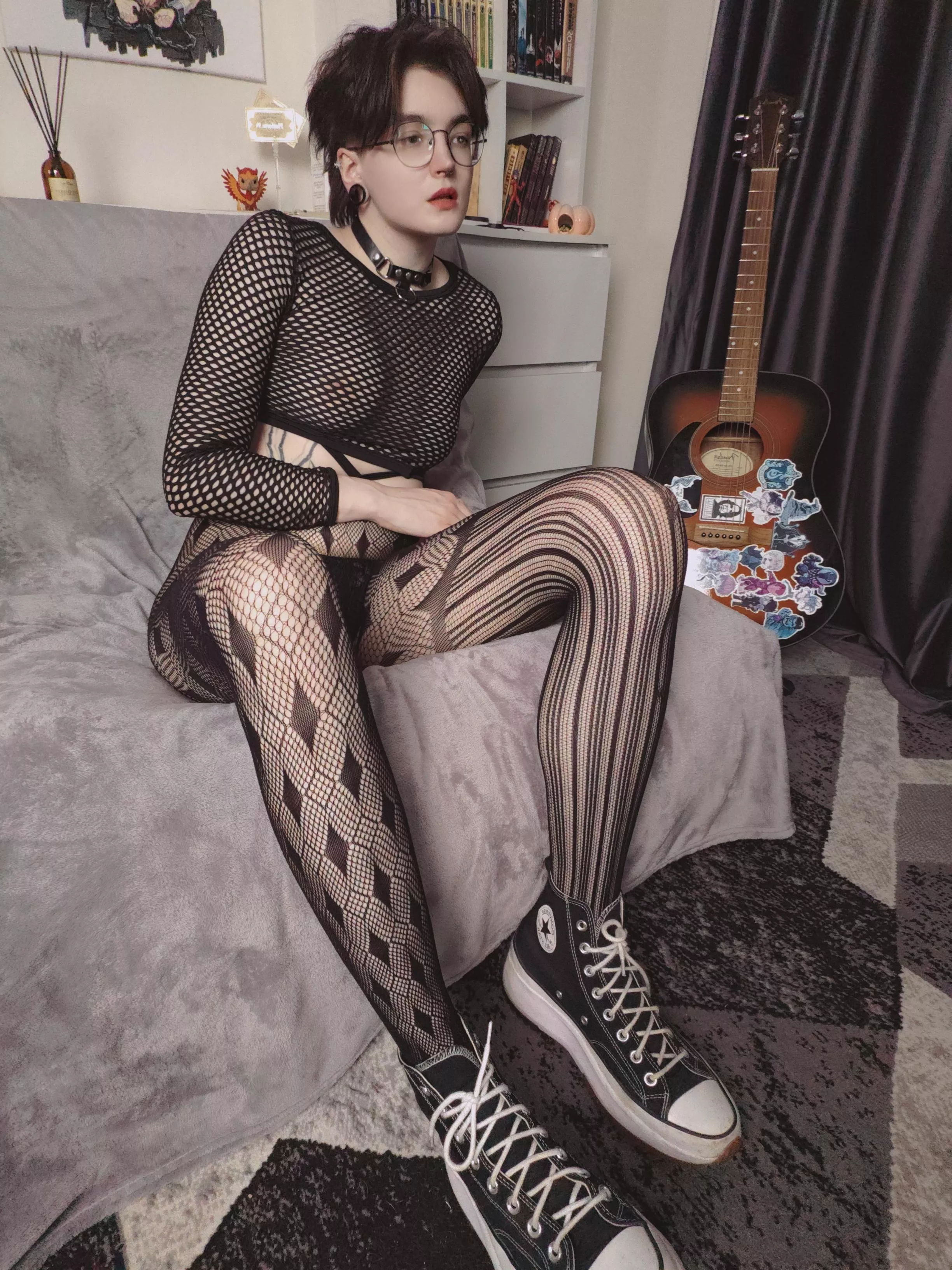 Fishnets, collar and sneakers... Great combination for swaggering style, don't you think?