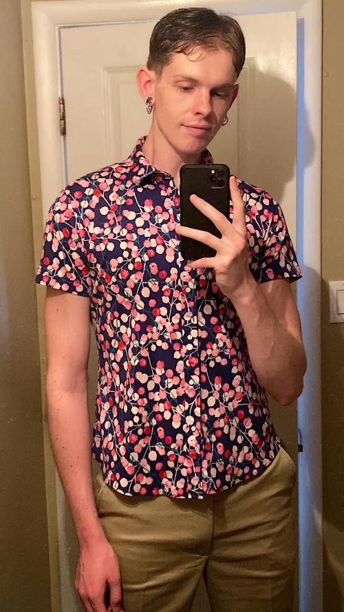 Florals. For spring? Groundbreaking.