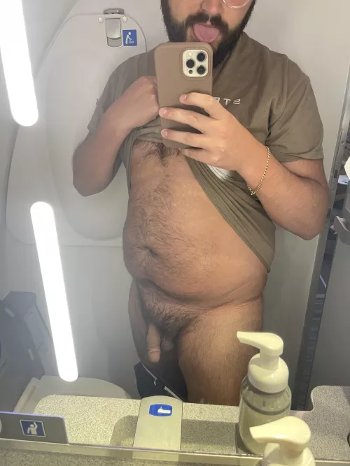 Hairy Man but on the Plane🤪