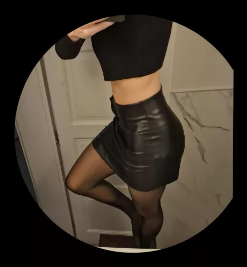 Hii! First time dressing up :P does it look good?