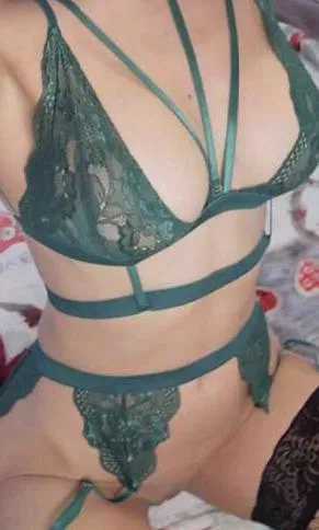 Hope you like this colour on me