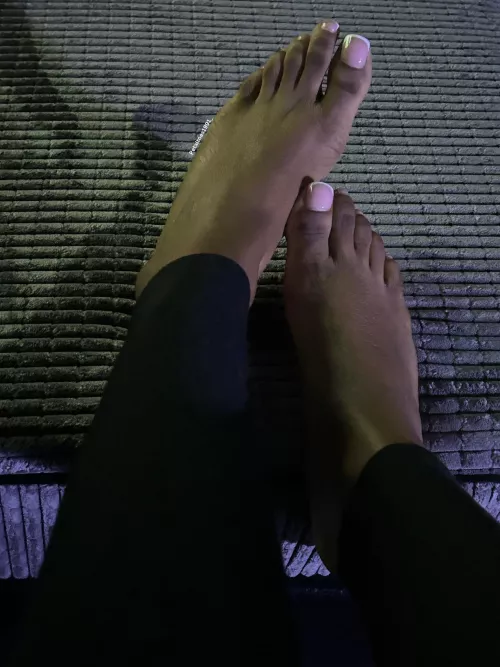 How do you like my ebony feet?