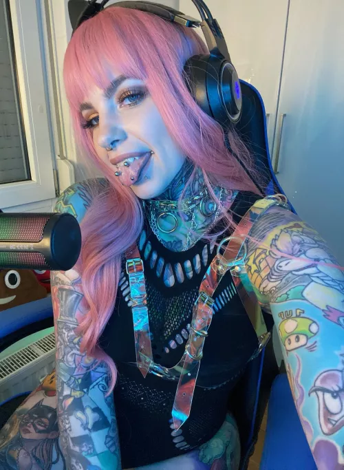 I bet you won't be able to forget my tattoos for a few days