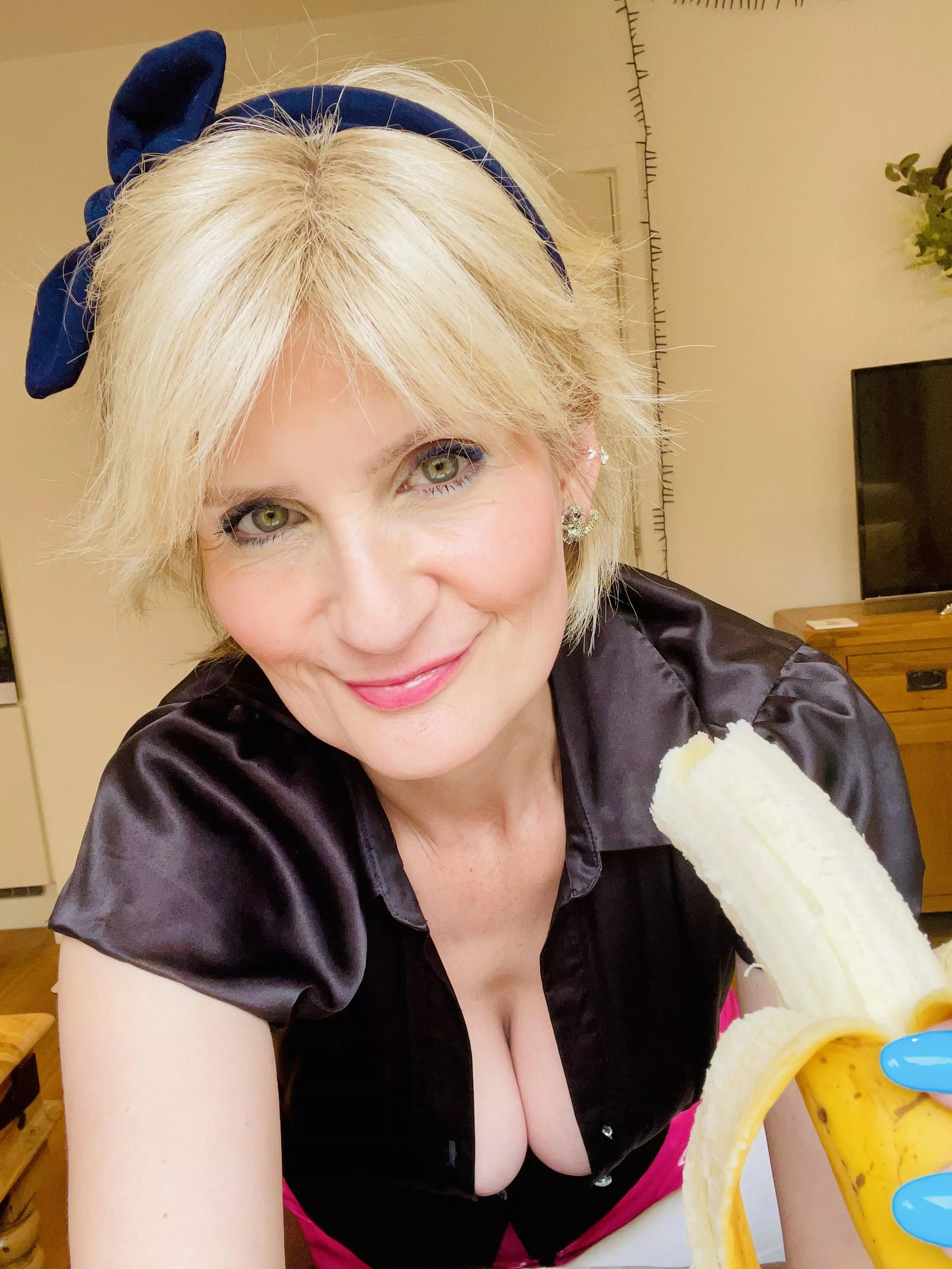 I do love a nice big banana for breakfast! Really fills me up!