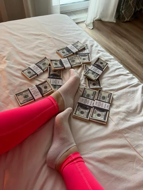 i know you want dirty socks from a spoiled young girl