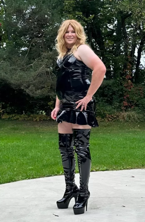 I would take more pics if the sun would come out!