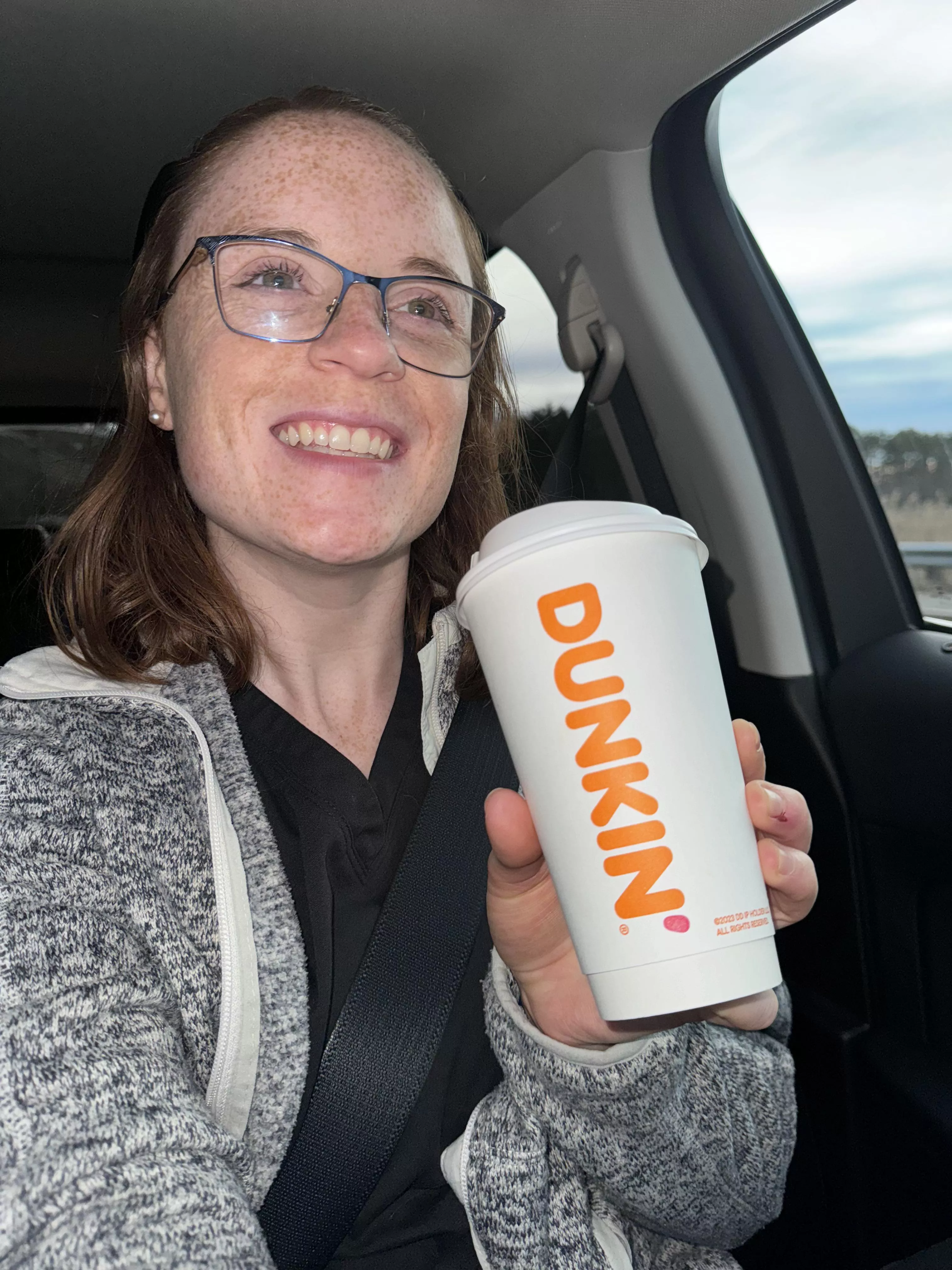 [IRTR] all smiles with coffee 