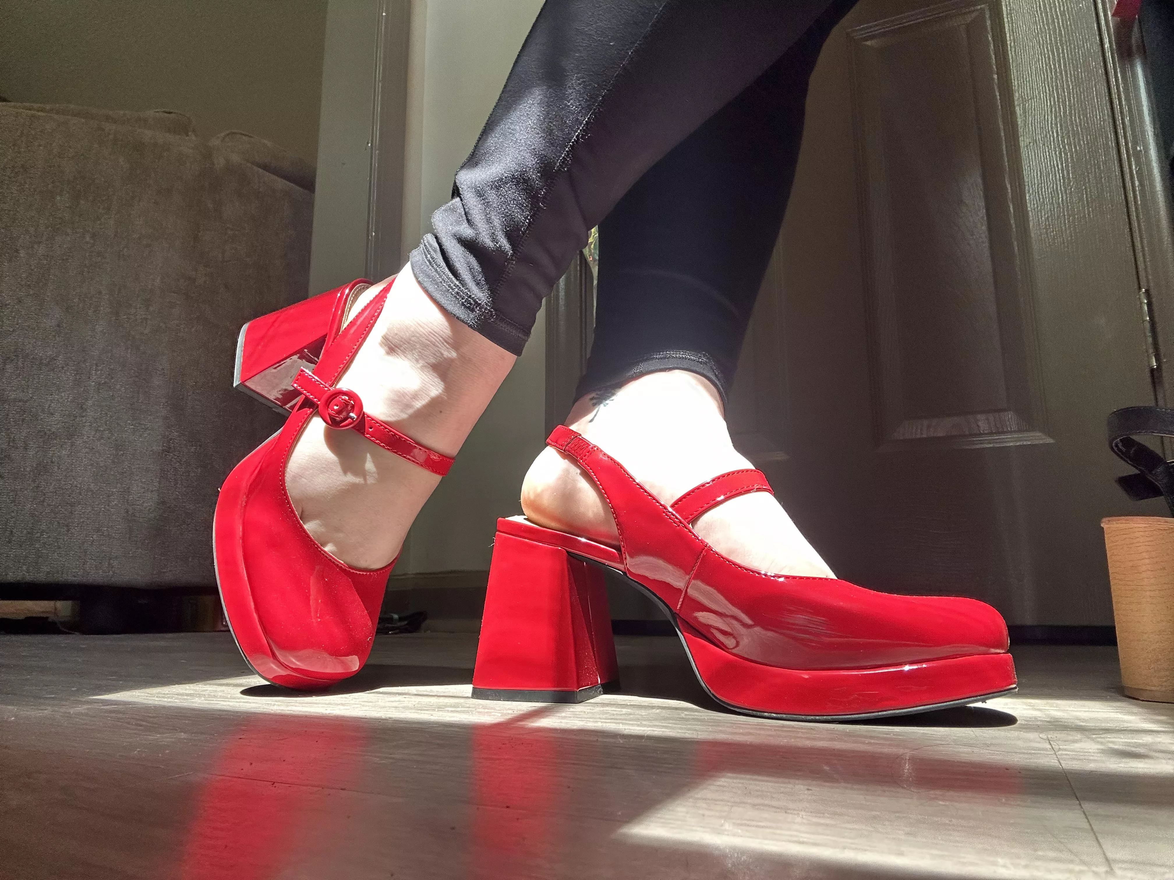 It’s been a while since I got a new pair to show off! ❤️