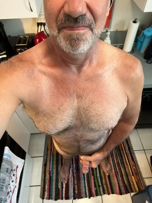 Just hanging out. 😊