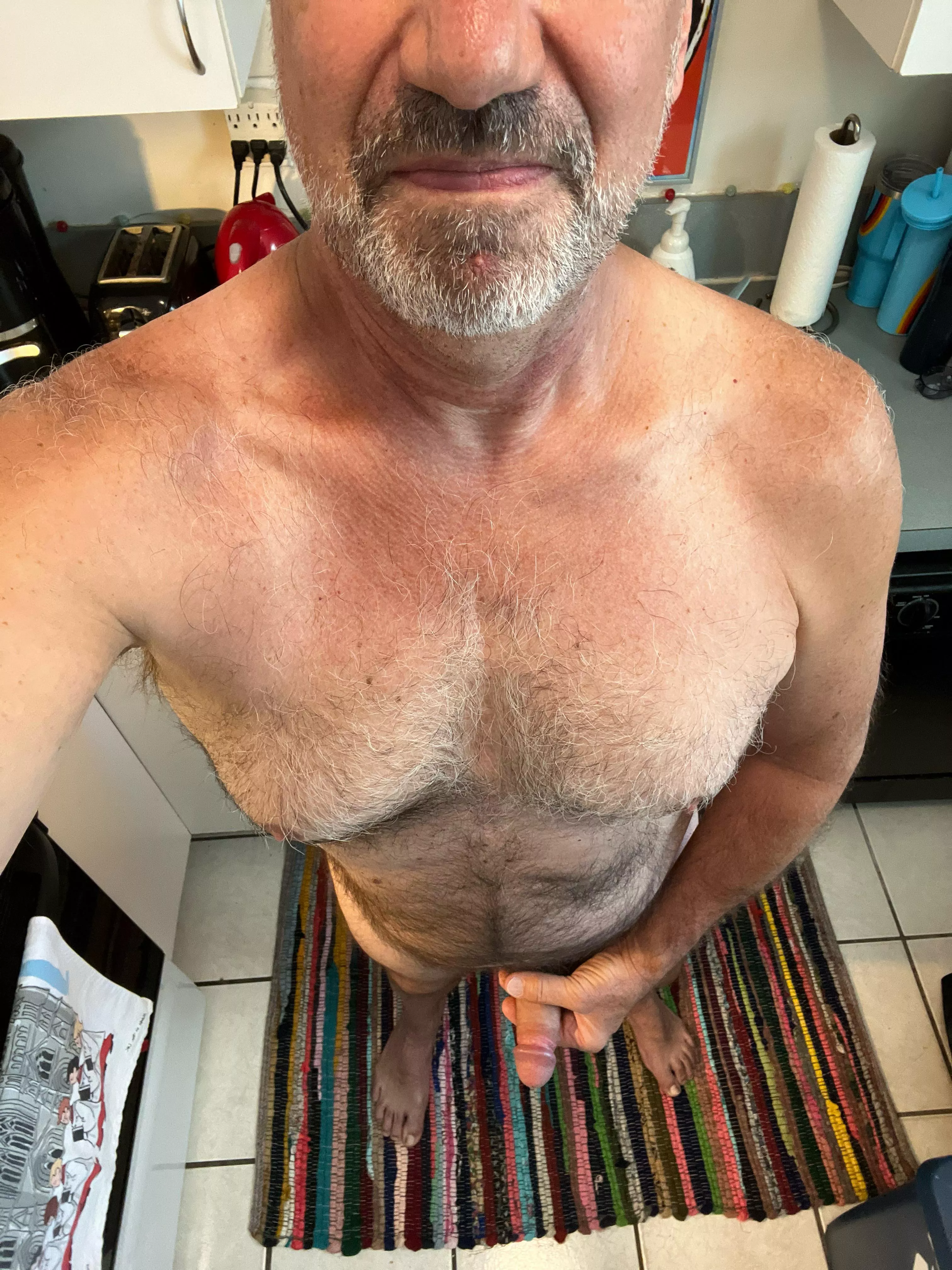 Just hanging out. 😊