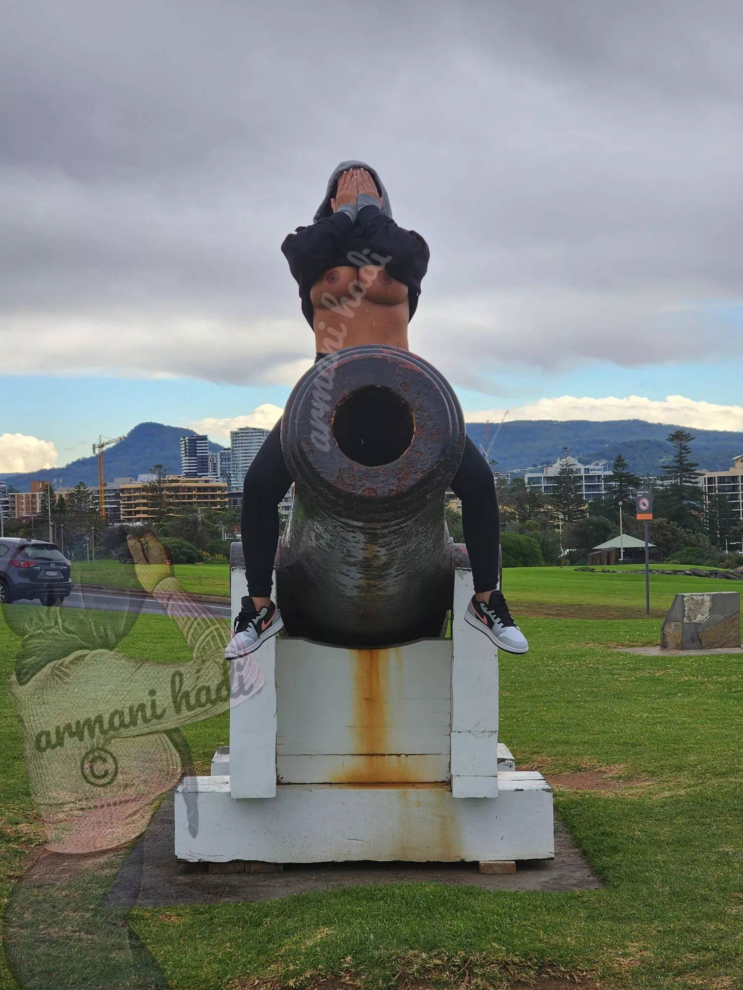 Lebanese milfs love to flash in public