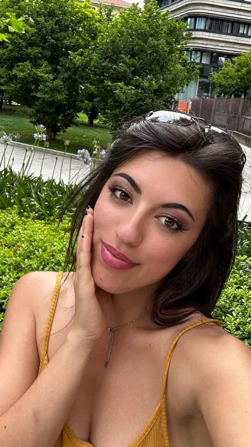 Legal college hottie seeking a playmate, let's get to know each other better [F19].