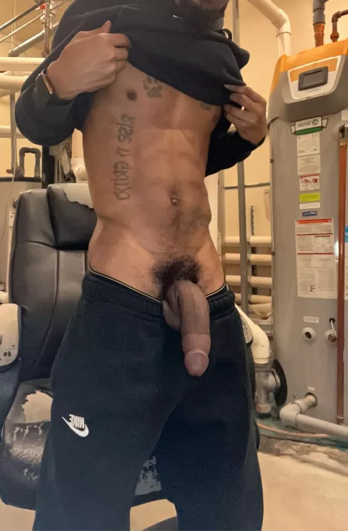 Let me slut you out 😈💦💪🏽