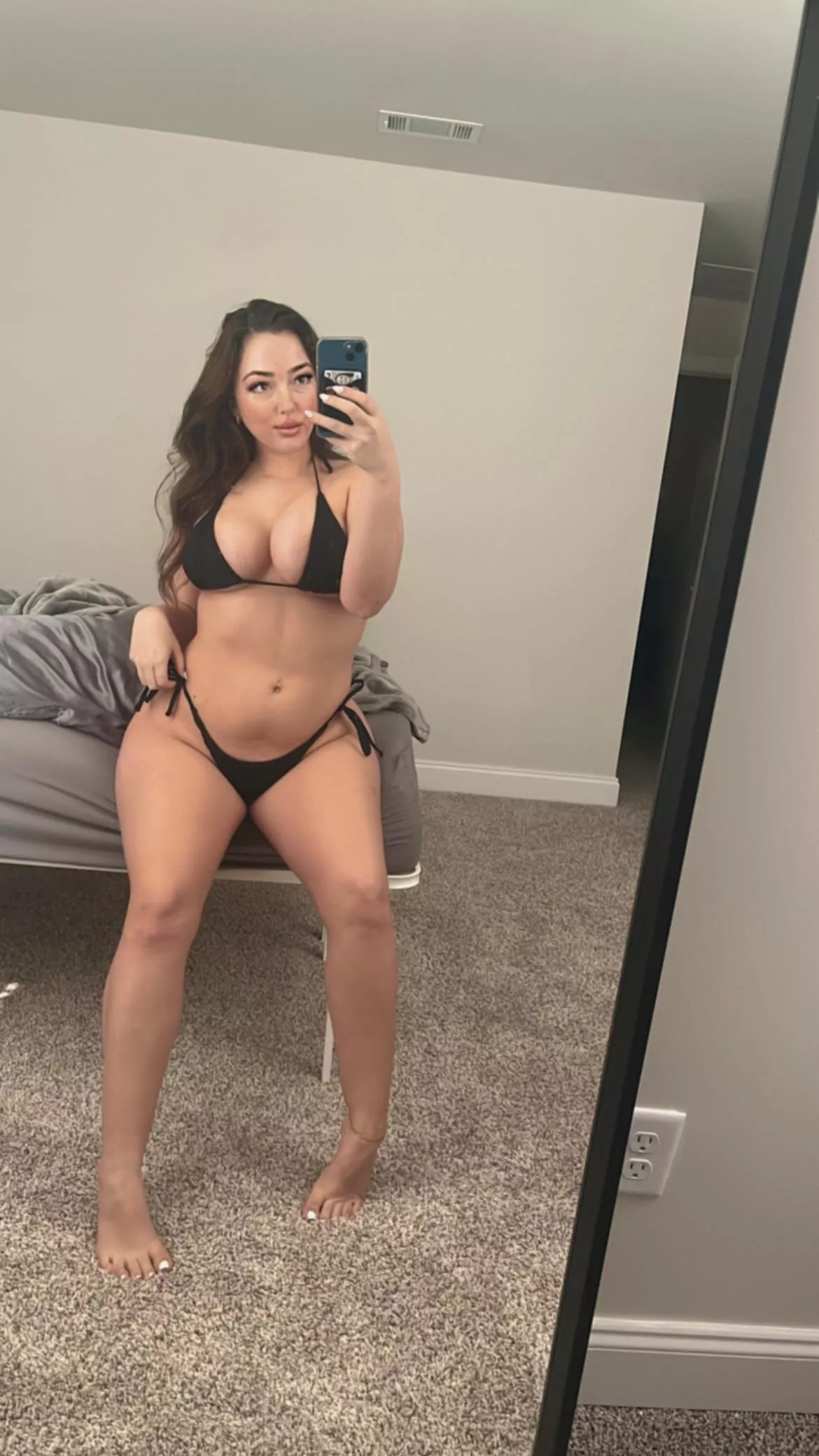 Let’s go to the beach 🏖️ 